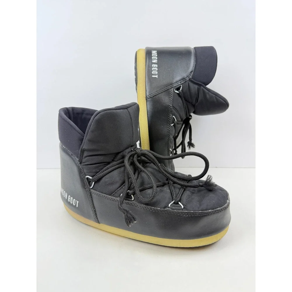 Moon Boot Low Nylon EVX Women's 8/8.5, men's 7/7.5